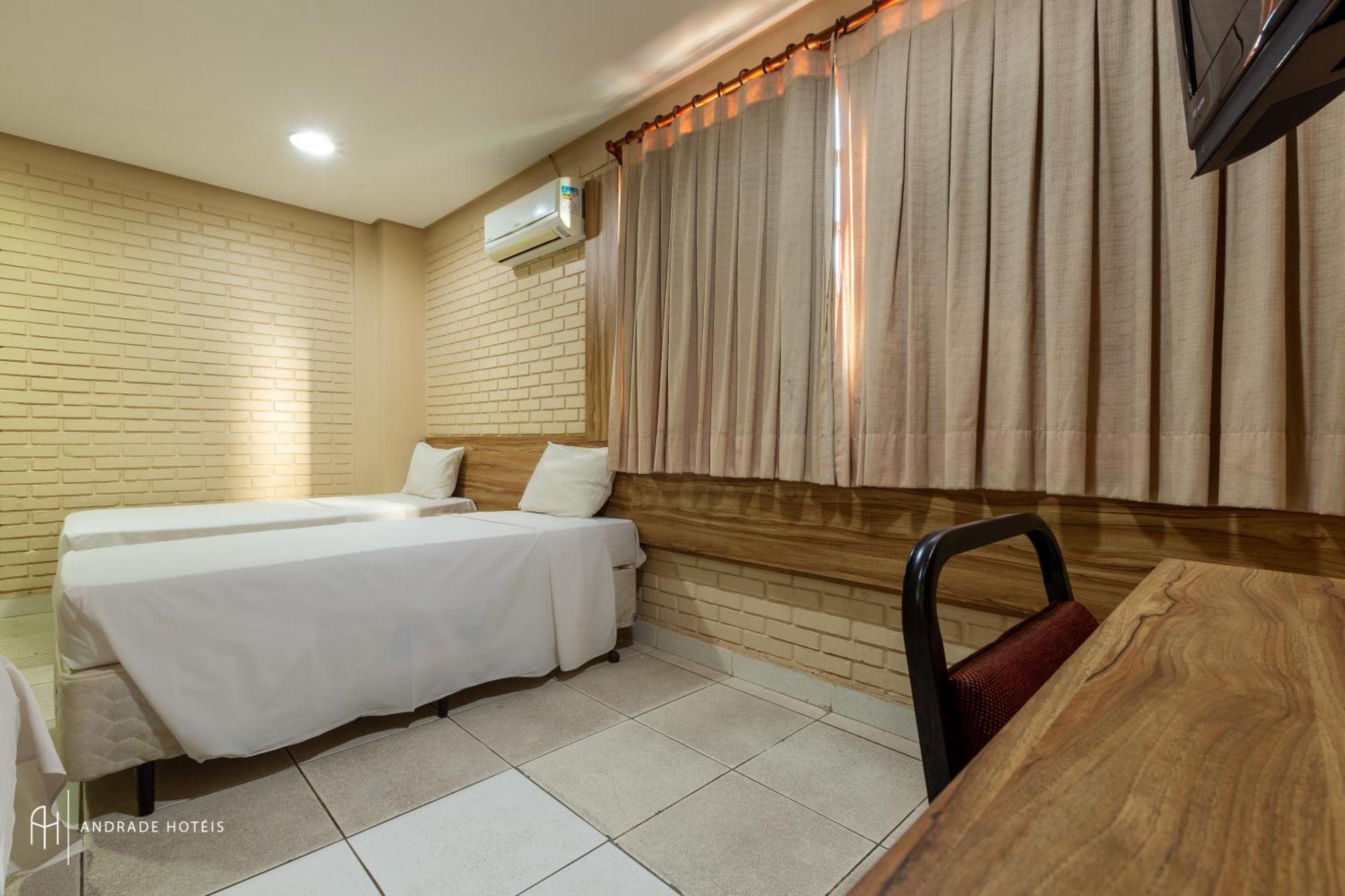 Rede Andrade Centro Hotel 4*
